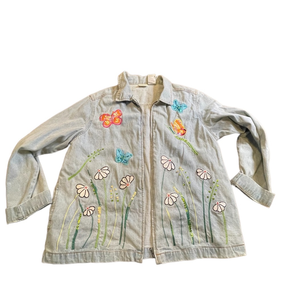 White Stag light wash denim embroidered Shacket size large‎